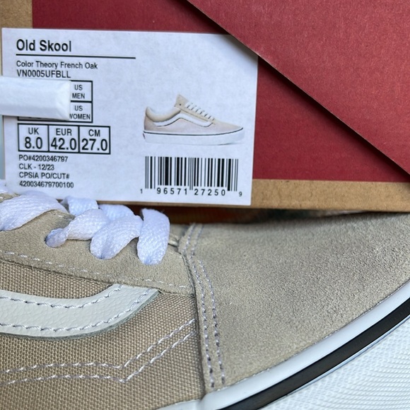 Vans Men’s Old Skool
Color Theory French Oak
VN0005UFBLL
Sneakers - Picture 16 of 16